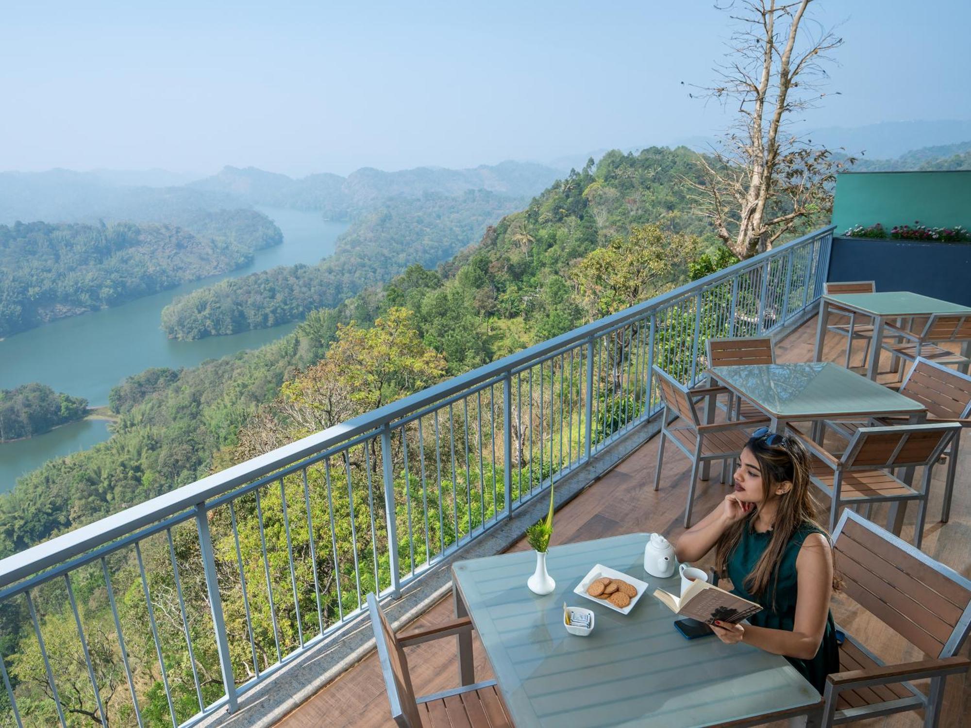 Ragamaya Resort & Spa Munnar Exteriör bild